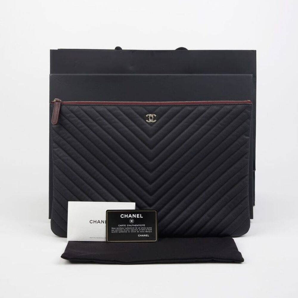 Caviar Skin Classic Large Clutch